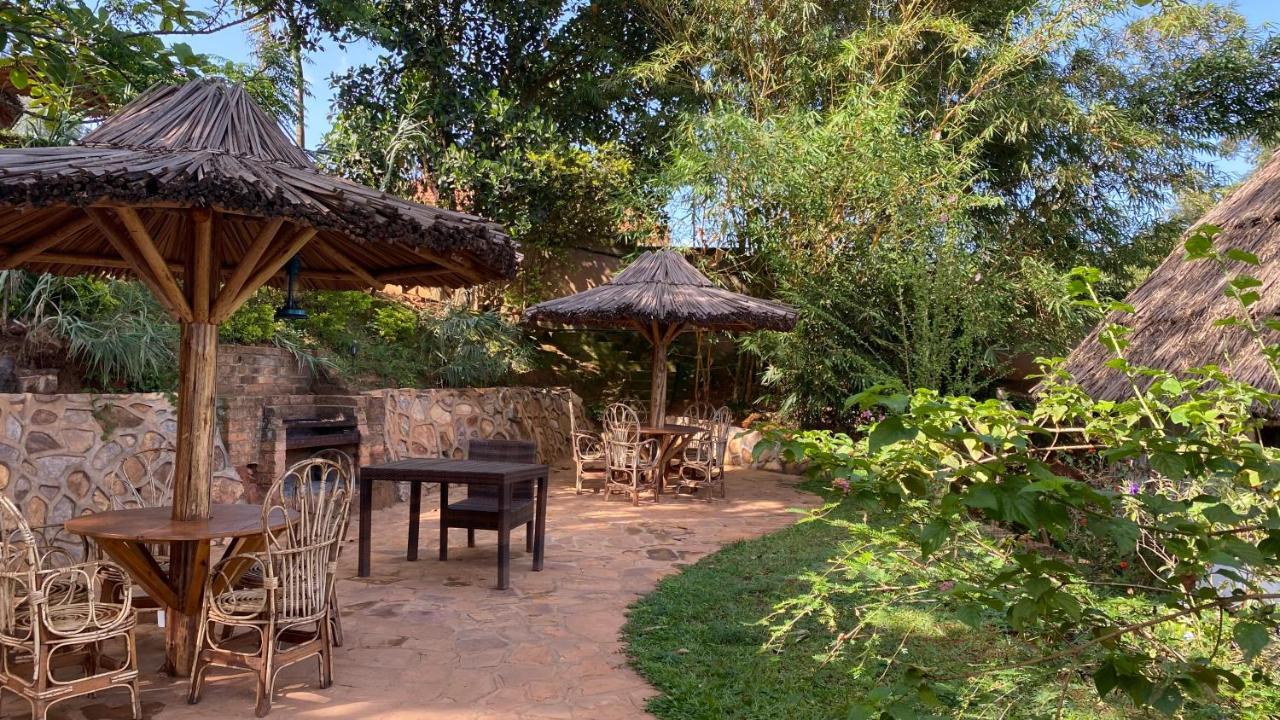 Banda Lodge Masaka Exterior foto